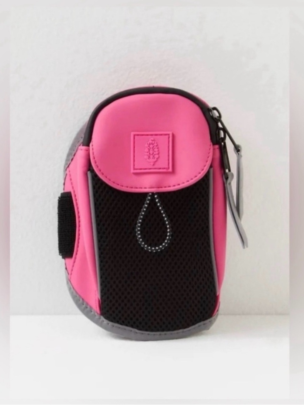 FREE PEOPLE BACK ON TRACK ARMBAND PINK & BLACK NWOT